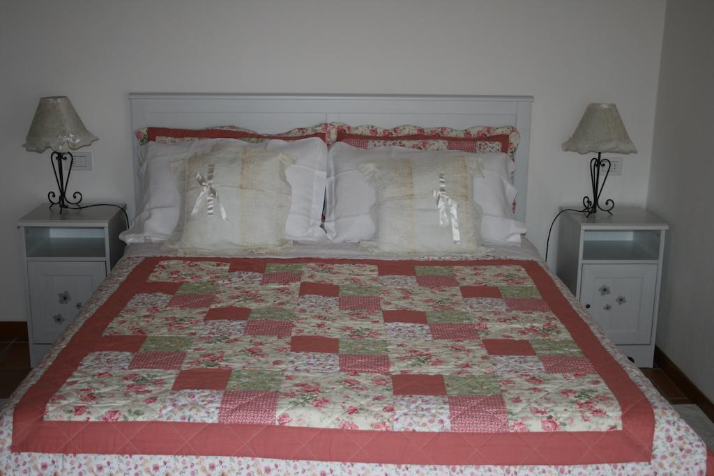 B&B La Fenice Montegridolfo Ruang foto
