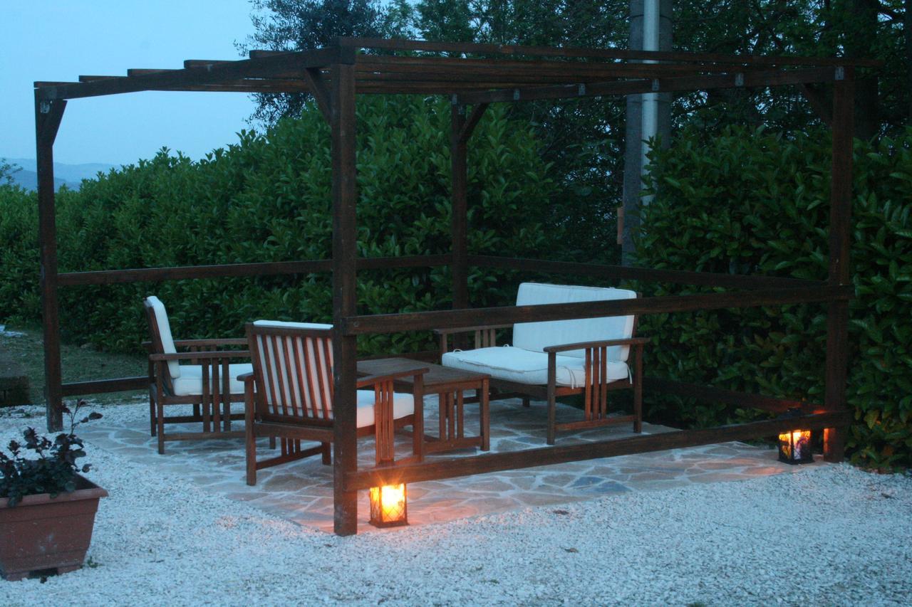 B&B La Fenice Montegridolfo Bagian luar foto